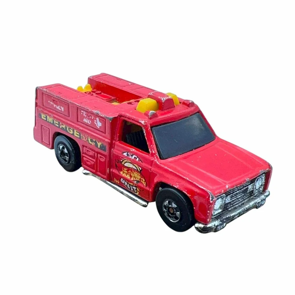 Hot Wheels‎ 1974 Emergency Unit Fire Truck Red Diecast Rescue Vehicle Malaysia